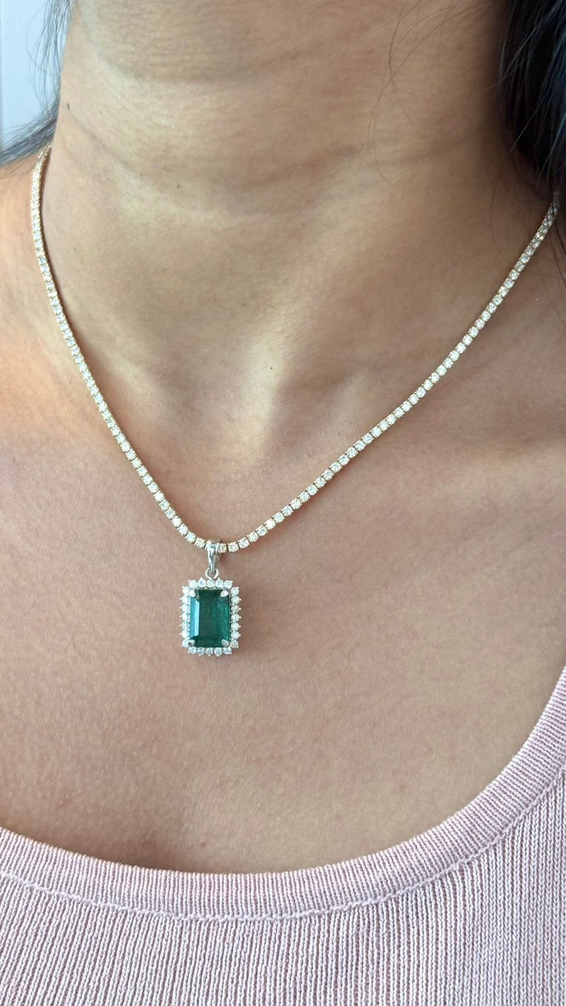 The Emerald Pendant with Diamonds
