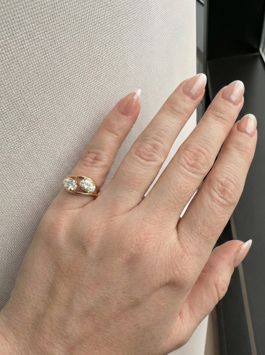 The Mini Gold Curve Ring