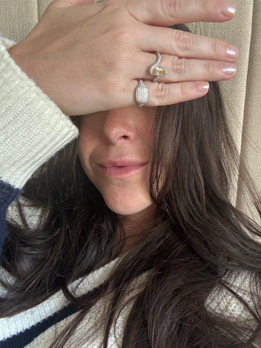 The Yellow Pear Diamond mo